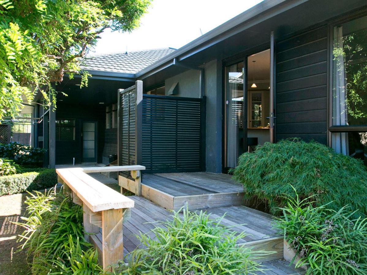 Taupo Escape - Rainbow Point Holiday Home Экстерьер фото