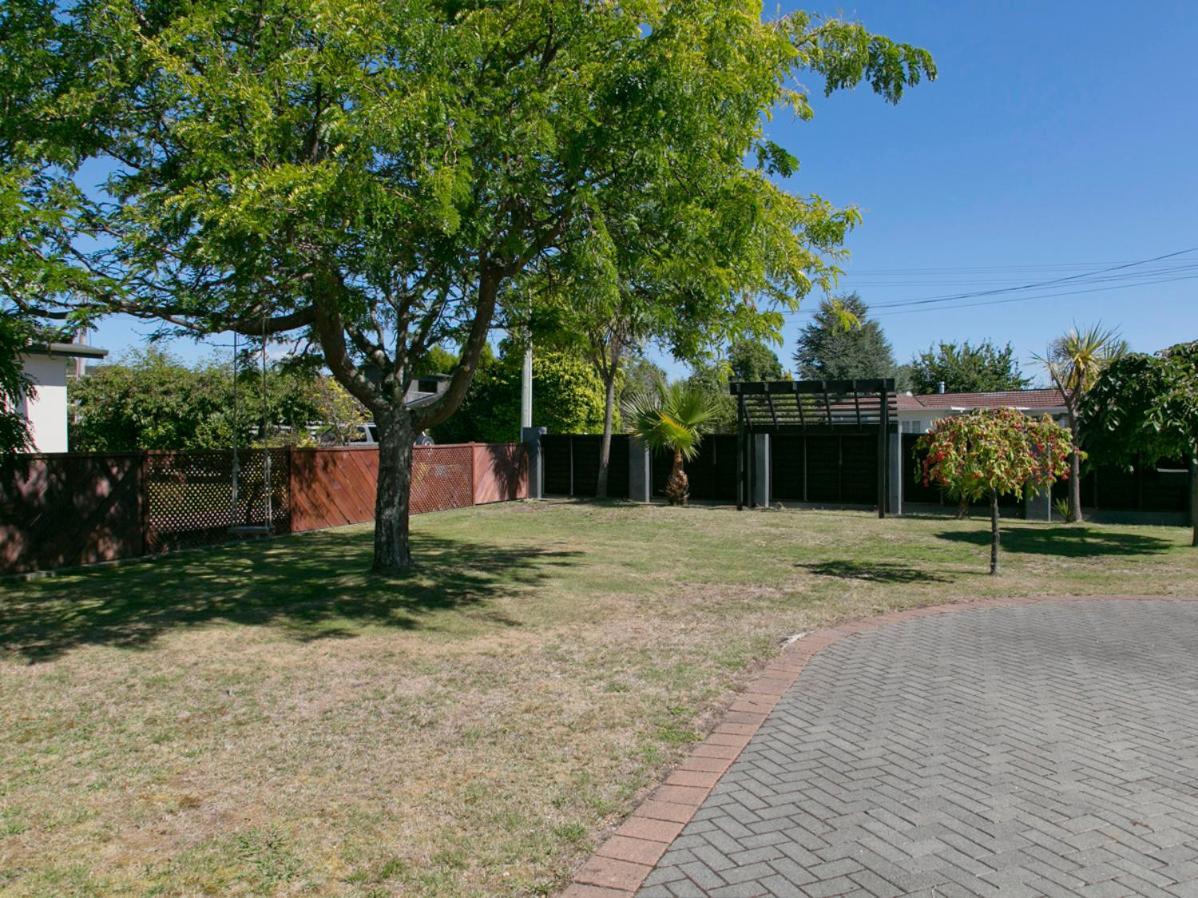 Taupo Escape - Rainbow Point Holiday Home Экстерьер фото